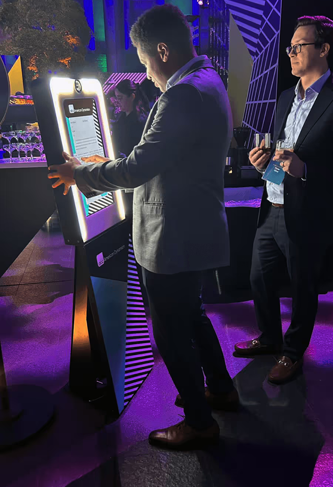 Kiosk photo booth